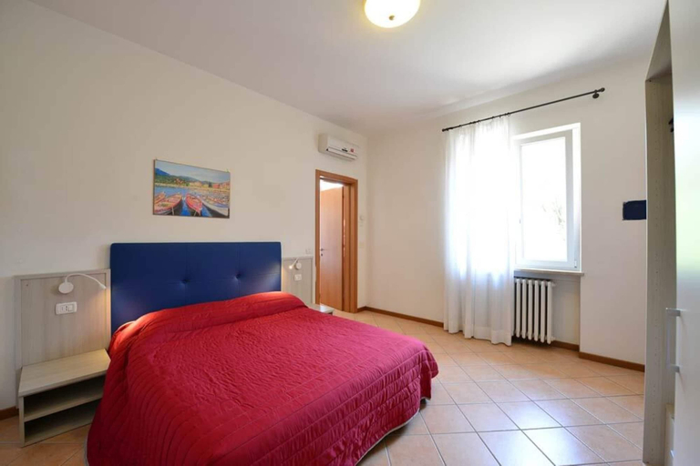 Room 2, Bungalow in the Bella Italia Holiday Park, Verona