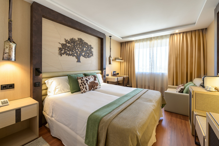Bedroom 2, Hotel Santemar, Cantabria