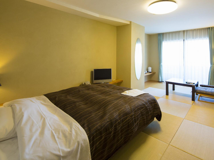 Bedroom 2, Hotel & Residence Nanshukan, Kagoshima