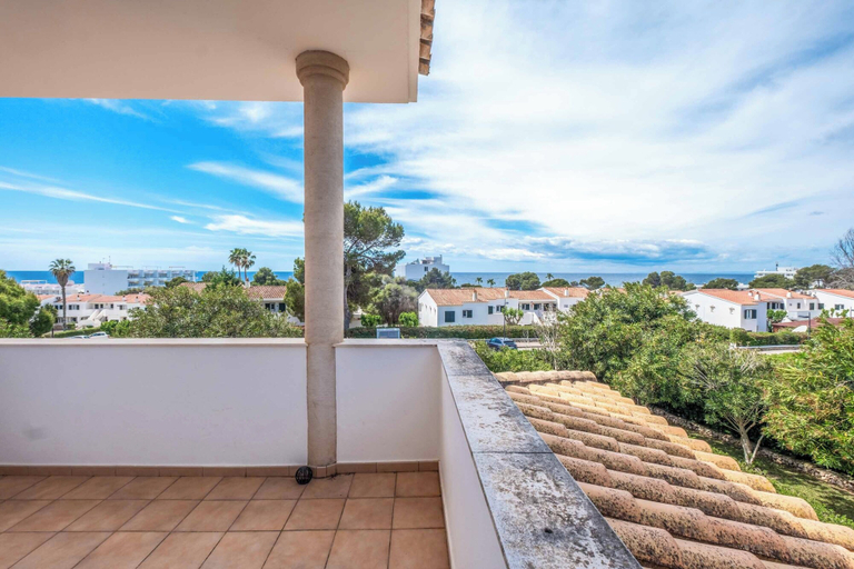 Others 3, Villa Alaris, Baleares