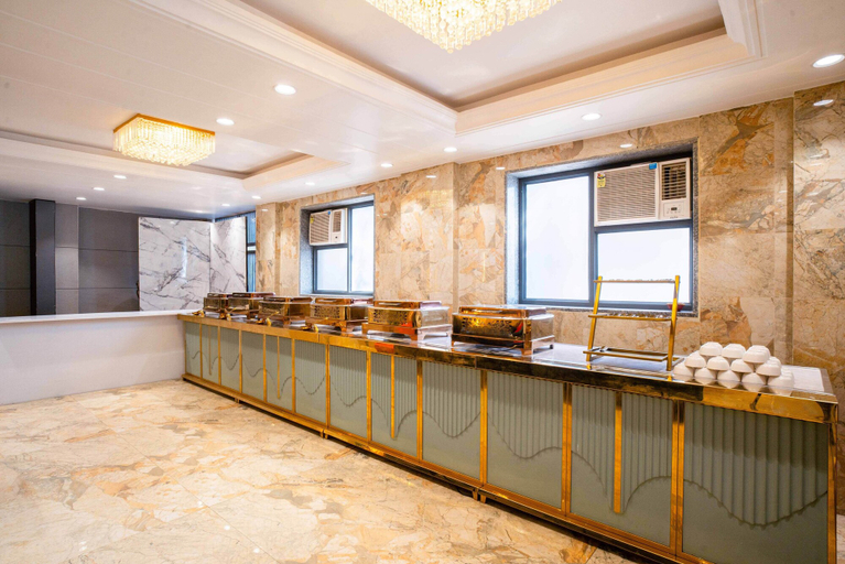 Food & Drinks 4, Treebo Royal Grand, Sector 71, Gautam Buddha Nagar
