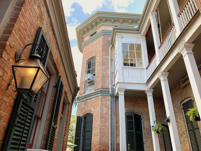 Exterior & Views 2, The Lanaux Mansion, Orleans