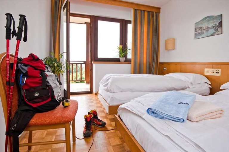 Bedroom 2, Hotel Arcobaleno, Trento