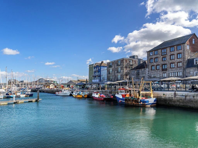 Exterior & Views 2, 5 Brewhouse by Pureserviced, Plymouth