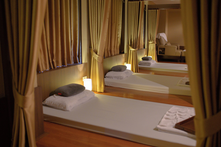 Bedroom 3, Town In Town Hotel Bangkok, Wang Thonglang