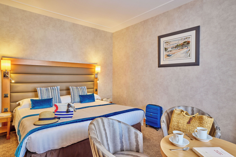 Bedroom 3, Grand Hôtel des Thermes, Ille-et-Vilaine