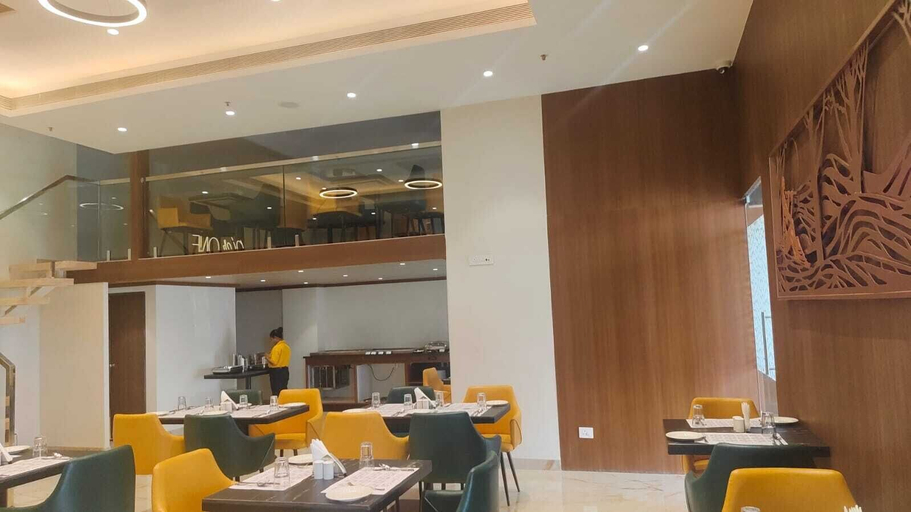 Food & Drinks 4, Element by Monarch, Pune