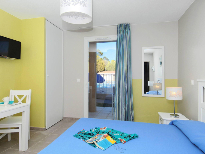 Bedroom, Sunny Retreat with Pool, Var