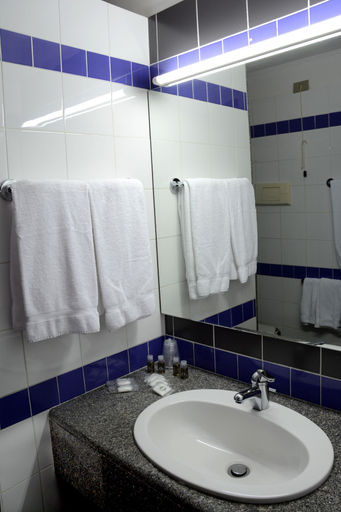 Bathroom 5, Hotel Orri, Ogliastra