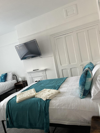 Others 1, Moorside House, Bolton