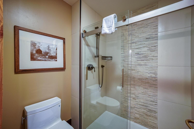 Bathroom 4