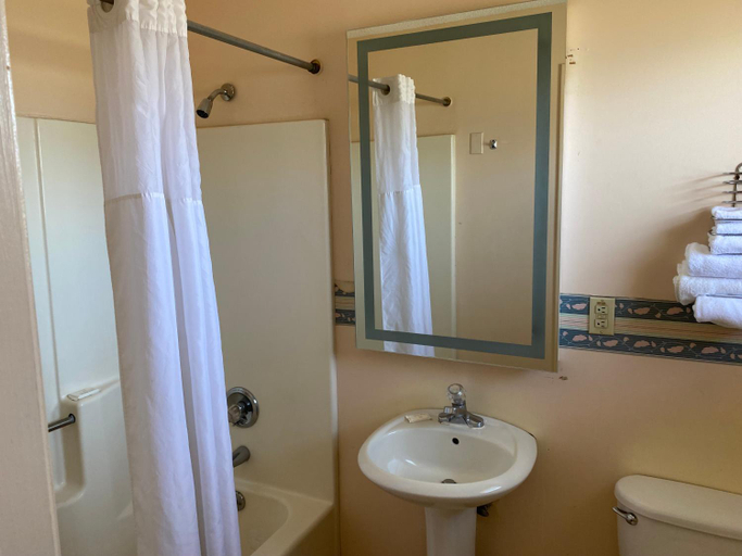 Bathroom 3, Howard Johnson by Wyndham Sebring, Highlands