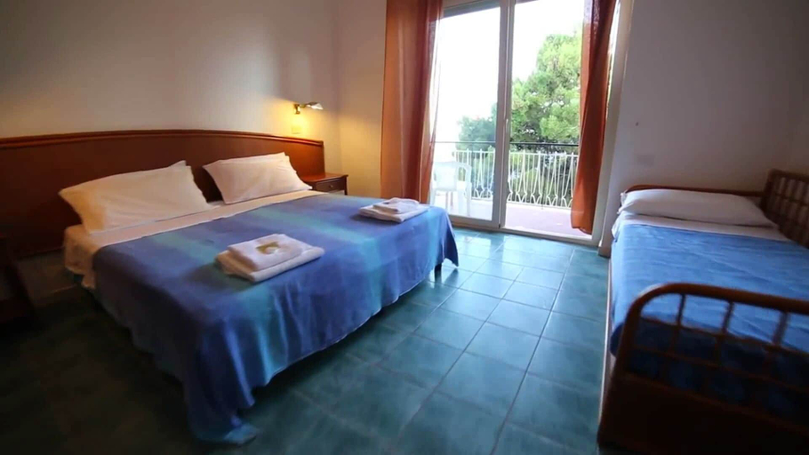 Bedroom 3, Hotel Punta Licosa, Salerno