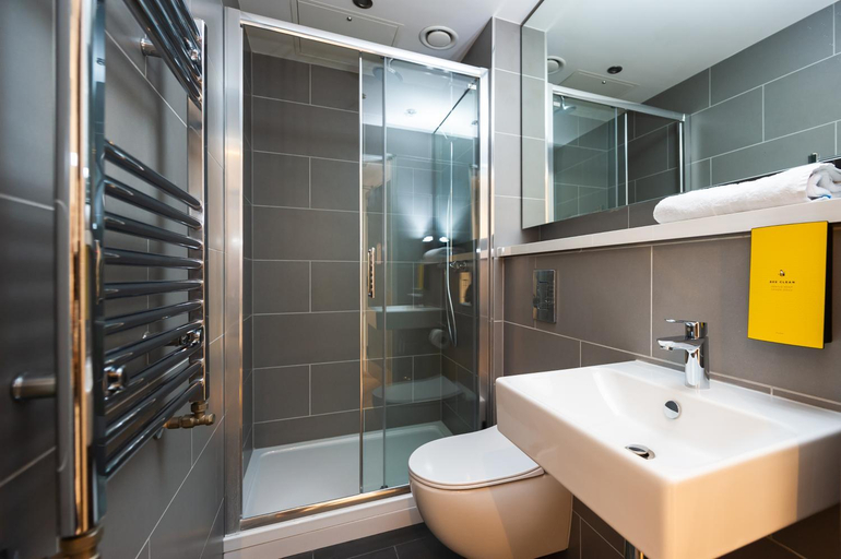 Bathroom 3, Staycity Aparthotels Dublin Castle, Dublin