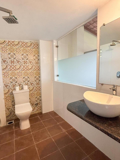 Bathroom 3, Dmellos Sea View Home, North Goa