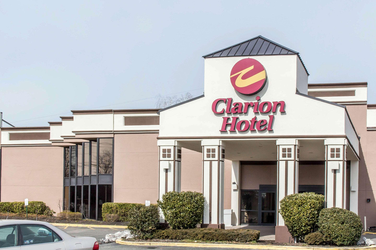 Exterior & Views 2, Clarion Hotel & Conference Center, Suffolk