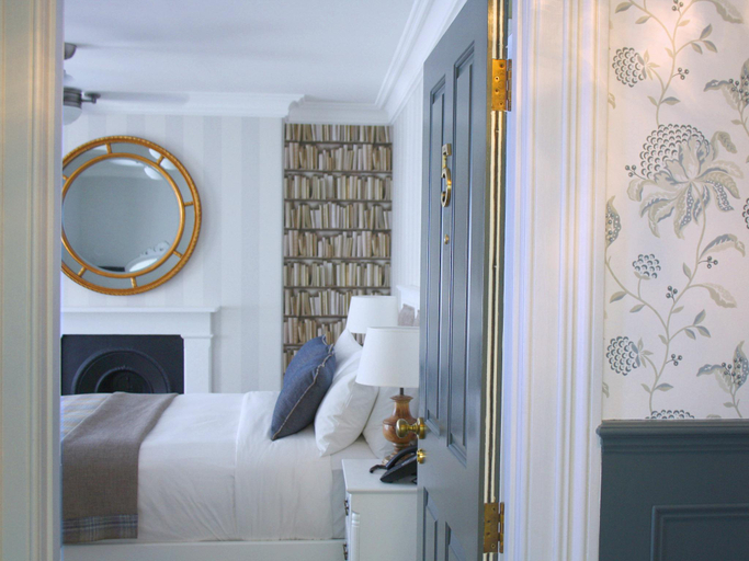 Bedroom 2, The Clerk and Well, London