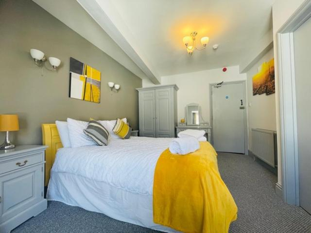 Others 5, The Swan Hotel, Cornwall