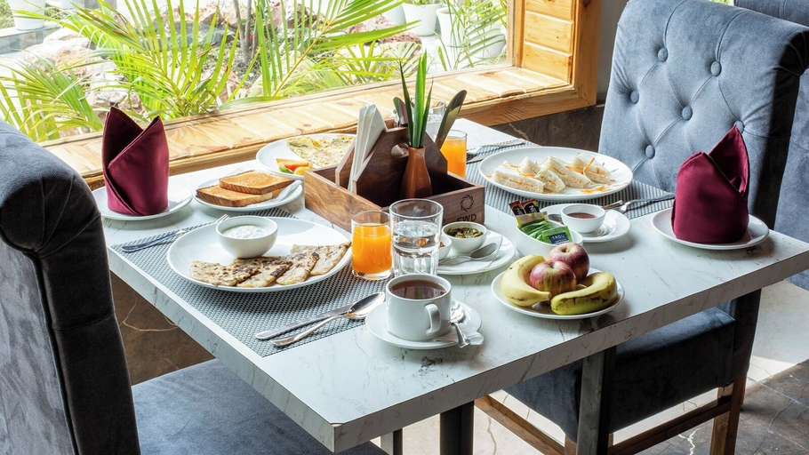 Food & Drinks 5, Countryard Resort By Alcor, Nainital