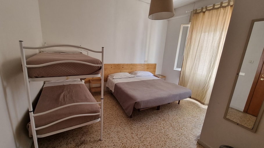 Bedroom 3, HOTEL SHAKA, Rimini