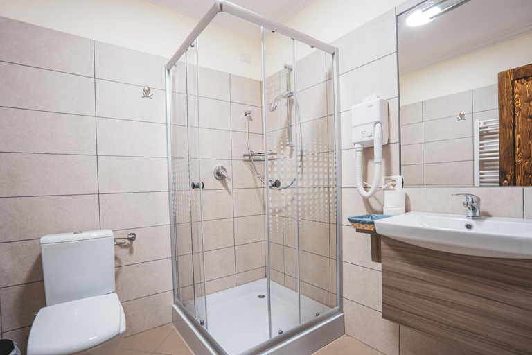 Bathroom 3, Hotel Rabbit Bran, Moieciu De Jos