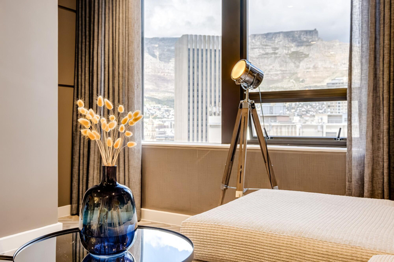 Room 2, Table Mountain Cape Town 1bd Apt City Suite 1603, City of Cape Town