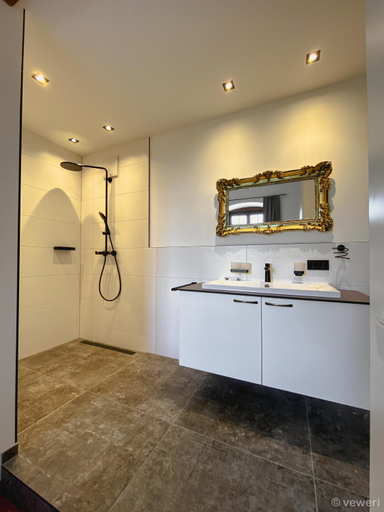 Bathroom 3, Innviertler Versailles, Ried im Innkreis