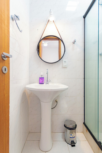 Bathroom 5, SUH Copacabana 52 Cozy Beach, Rio de Janeiro