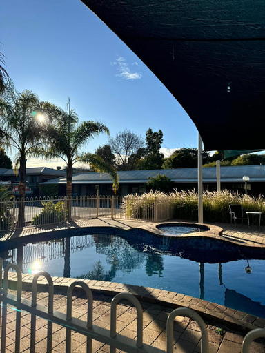 Sport & Beauty 3, Tooleybuc Motel, Wakool