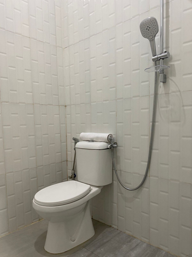 Bathroom, BJ Guest House, Palu