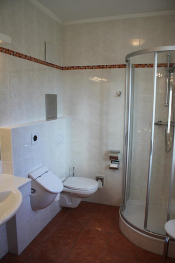 Bathroom, City Hotel Neunkirchen, Neunkirchen