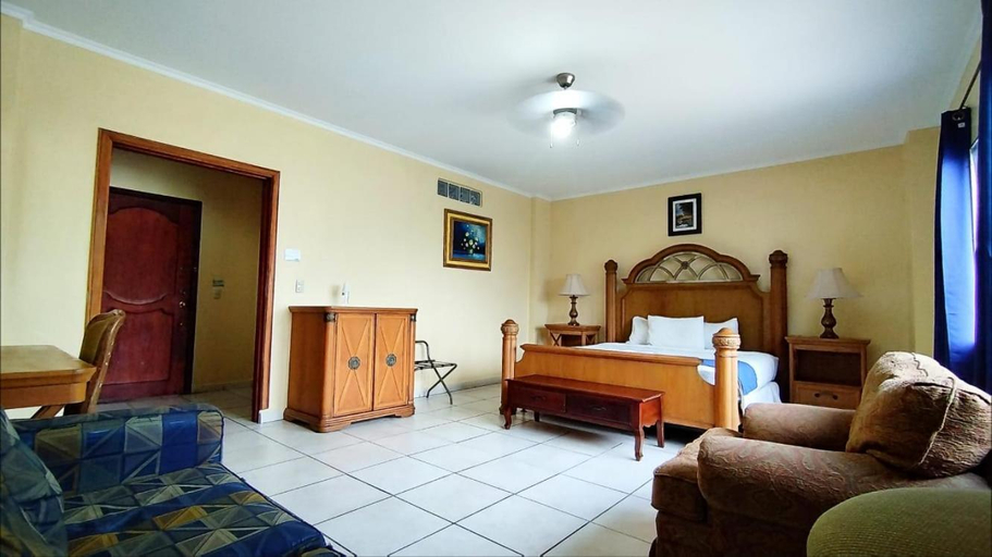 Others 3, Hotel Carnaval, La Ceiba