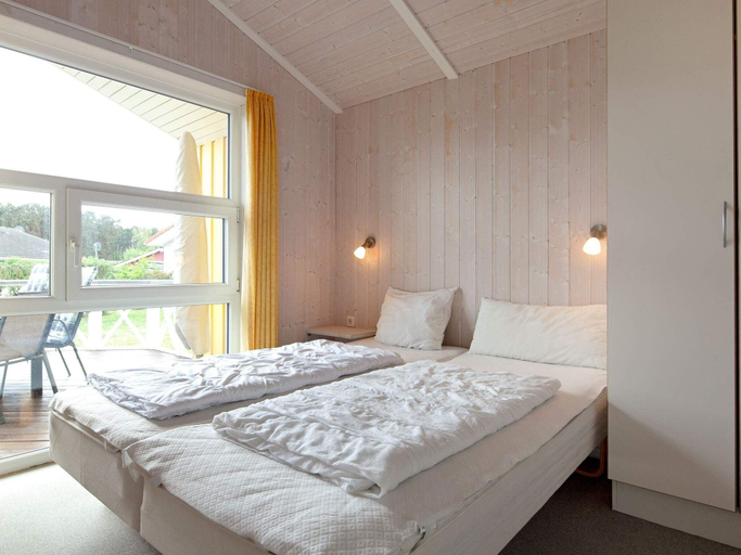 Bedroom 2, person holiday home in GROEMITZ, Ostholstein