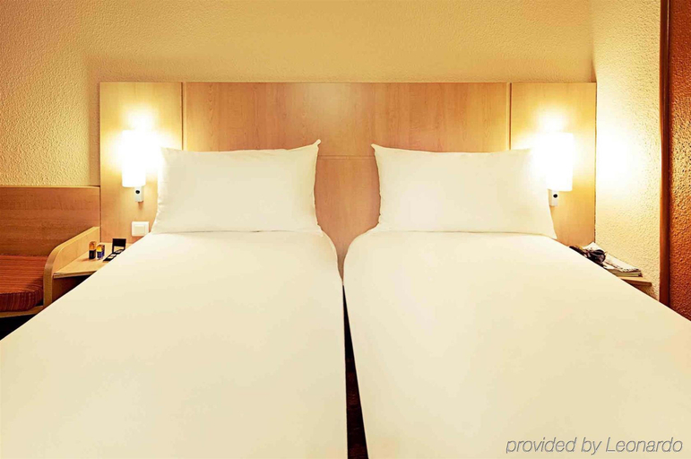 Bedroom 3, ibis Nemours, Seine-et-Marne