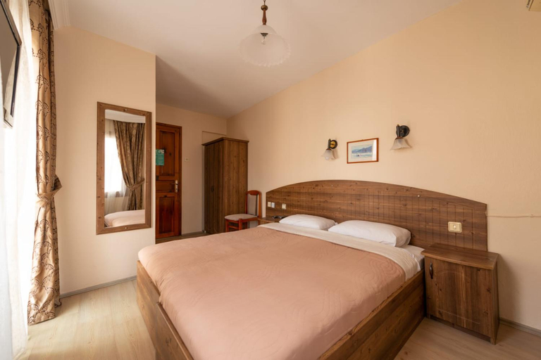 Others 5, LIMON OTEL FOCA, Foça
