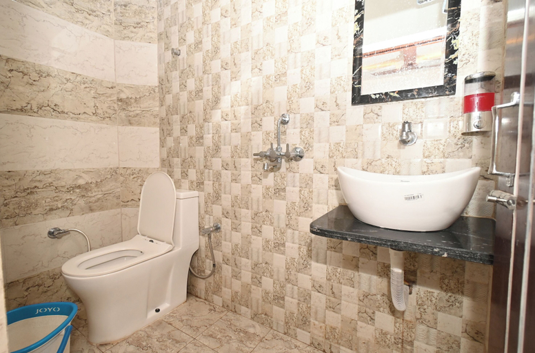 Bathroom 5, Namah Inn, Varanasi