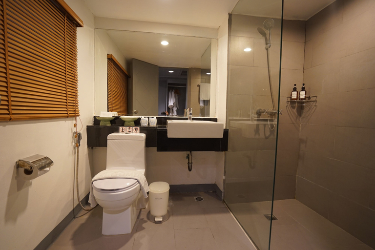Bathroom 21