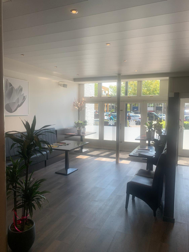 Others, Hotel Flevo, Zeewolde