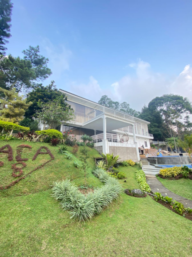 Exterior & Views 4, Villa Kaca 88 with Pangrango mountain view and big capacity, Bogor