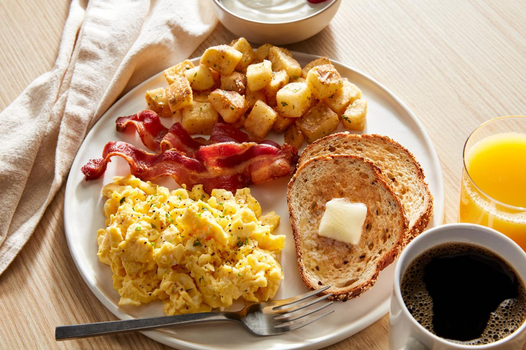 Food & Drinks 5, Holiday Inn & Suites San Mateo - SFO By IHG, San Mateo