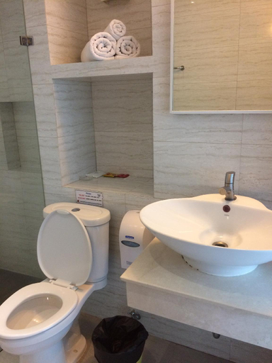 Bathroom 20