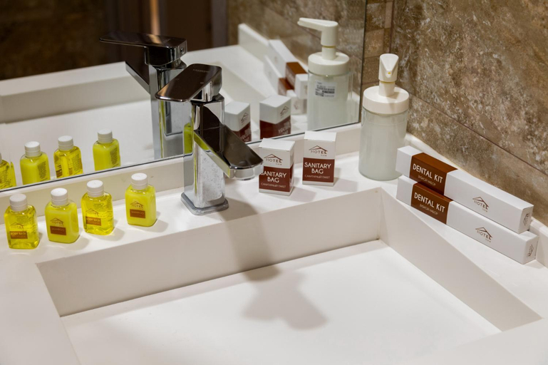 Bathroom 2, Hotel IRIS, Qibray