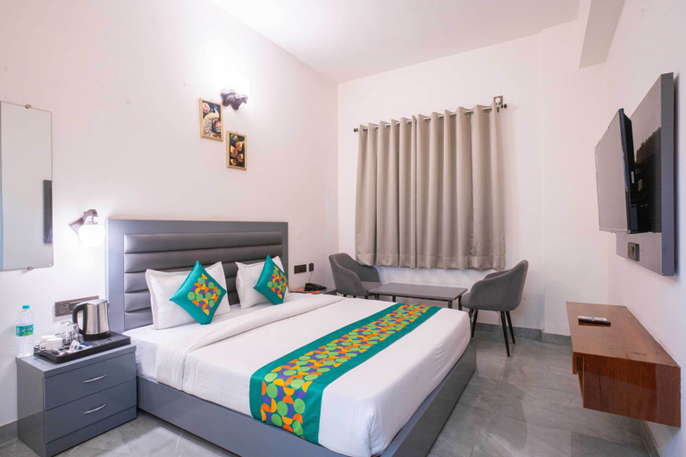 Bedroom 2, Treebo Royal Grand, Sector 71, Gautam Buddha Nagar