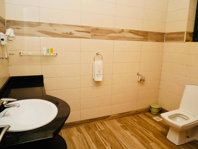 Bathroom 5, Nile Village Hotel, Jinja