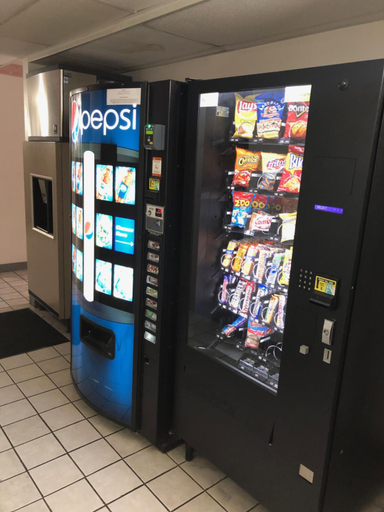 Food & Drinks 4, Super 8 by Wyndham Front Royal, Warren