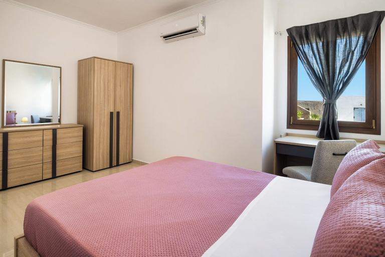 Bedroom 4, Santorinn Suites, South Aegean