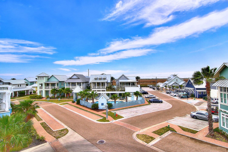 Exterior & Views 2, Happy Crab TC 3301, Nueces
