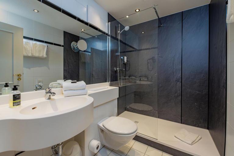 Bathroom 5, Hotel Kaiserhof, Eisenach