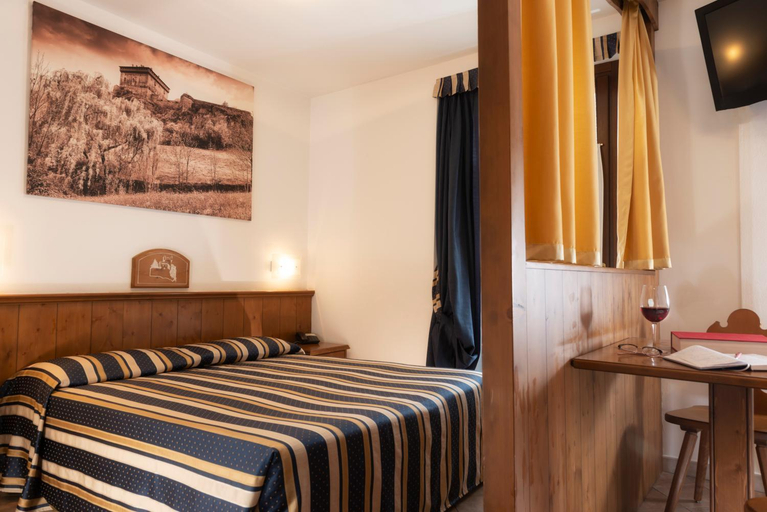 Bedroom 2, Hotel Residence Chateau, Aosta