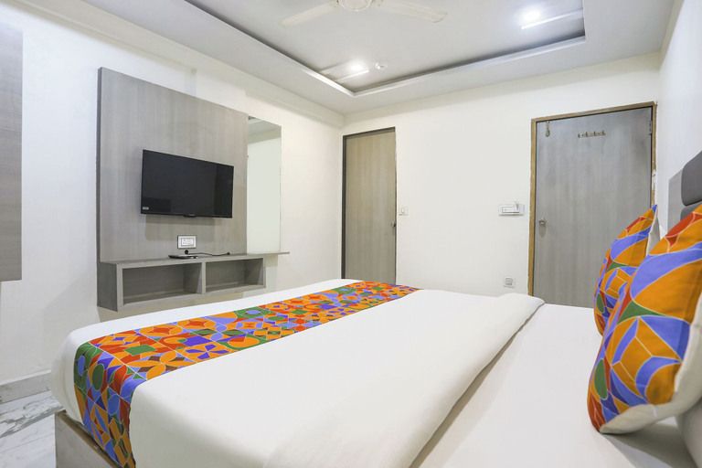 Bedroom 2, FabHotel S.S - Opp. Vishwakarma Engineering College, Ahmadabad